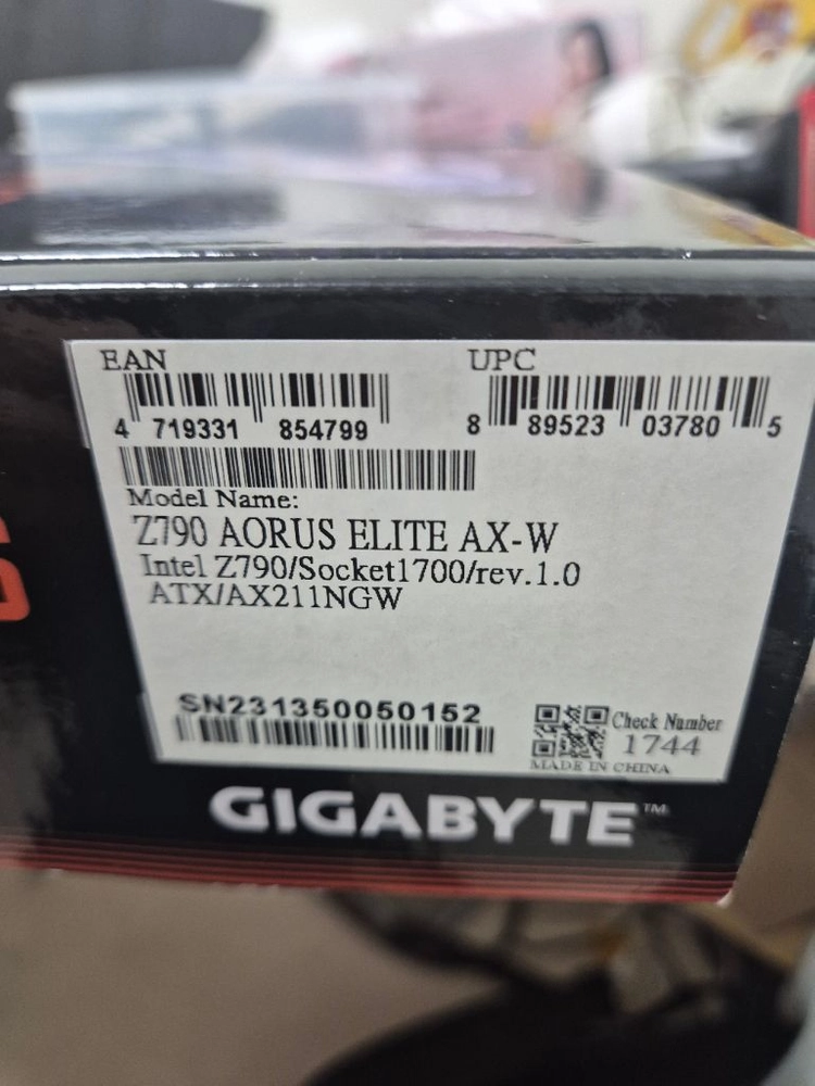 Z790 AORUS ELITE AX W / LGA 1700 / 인텔 12/13/14 세대 / WIFI 내장 이미지