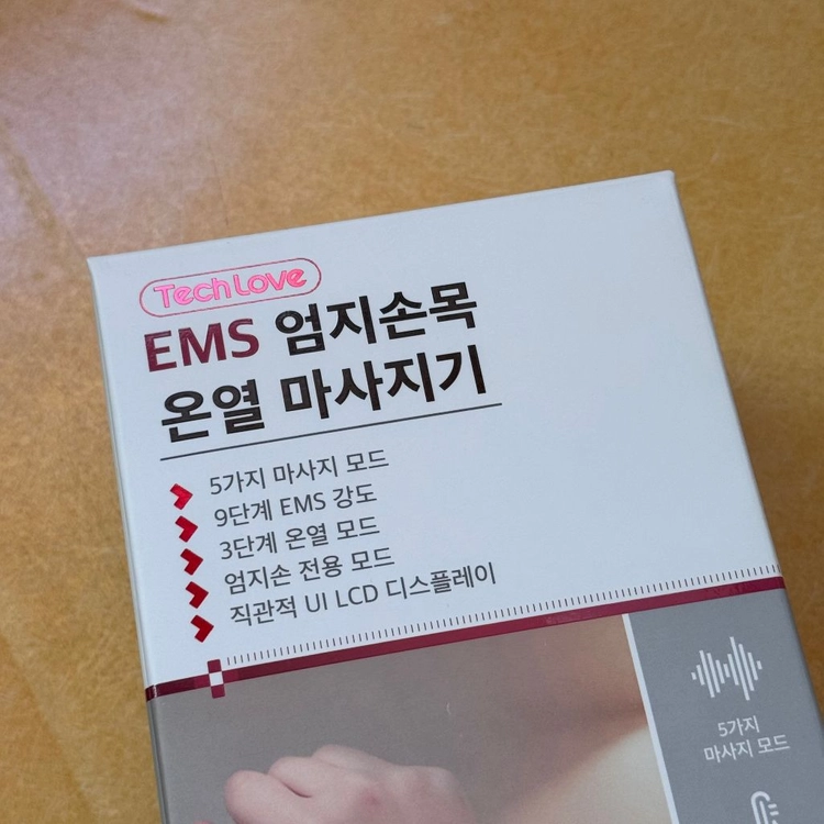 TechLove 엄지 손목 마사지기 (TENS+EMS) 온열 찜질기 미개봉 새상품 이미지