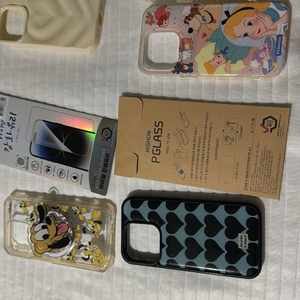 아이폰15pro 케이스+필름 이미지