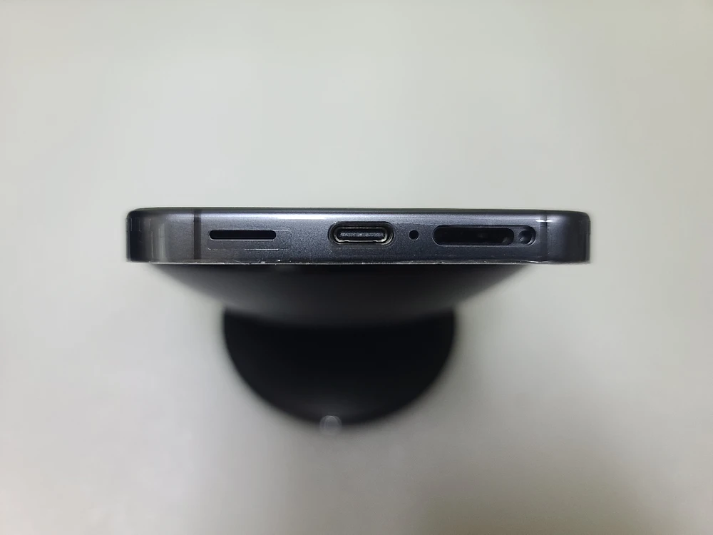 [SSS급/올갈이]삼성 갤럭시 S24 블랙 LCD, 측면 테두리 신상비닐 미제거 새제품 이미지