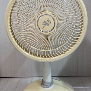 일렉트로맨 선풍기 강풍 이미지