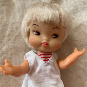 렘코 포켓북 시리즈 빈티지 인형 이미지