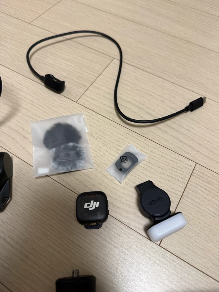DJI Osmo Pocket 4 크리에이터 콤보 액션캠 및 sd카드, 배터리 핸들, ND필터 이미지