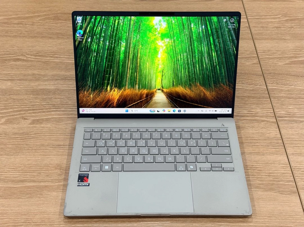 ASUS 젠북 A14 노트북 (무게: 899g) 이미지
