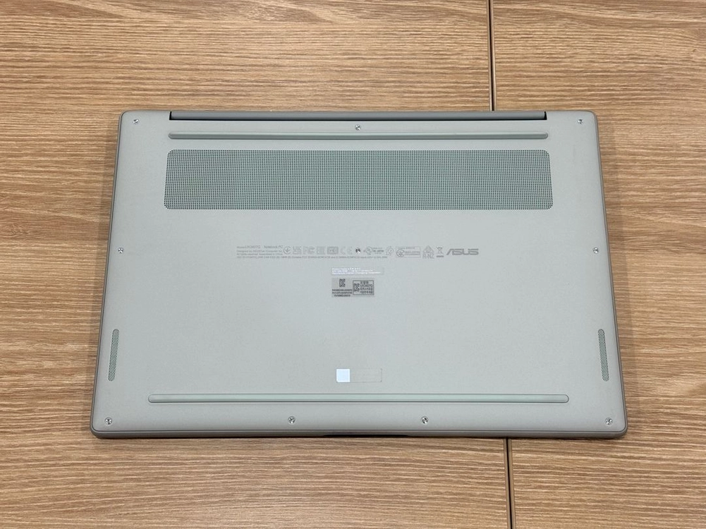 ASUS 젠북 A14 노트북 (무게: 899g) 이미지