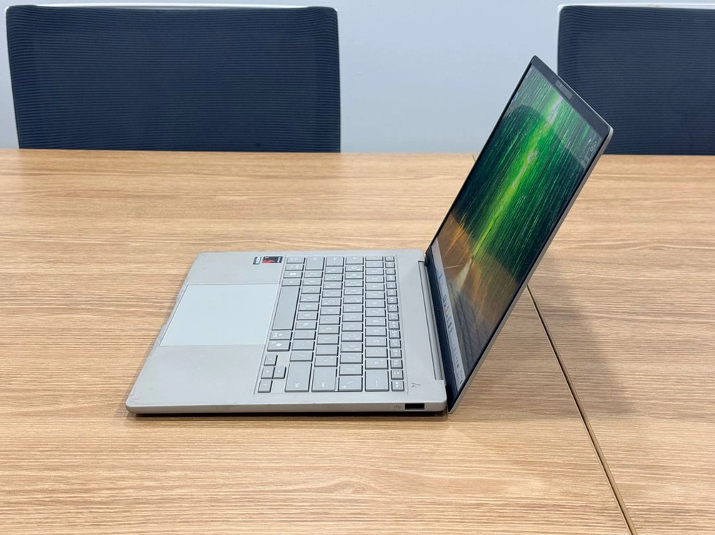 ASUS 젠북 A14 노트북 (무게: 899g) 이미지