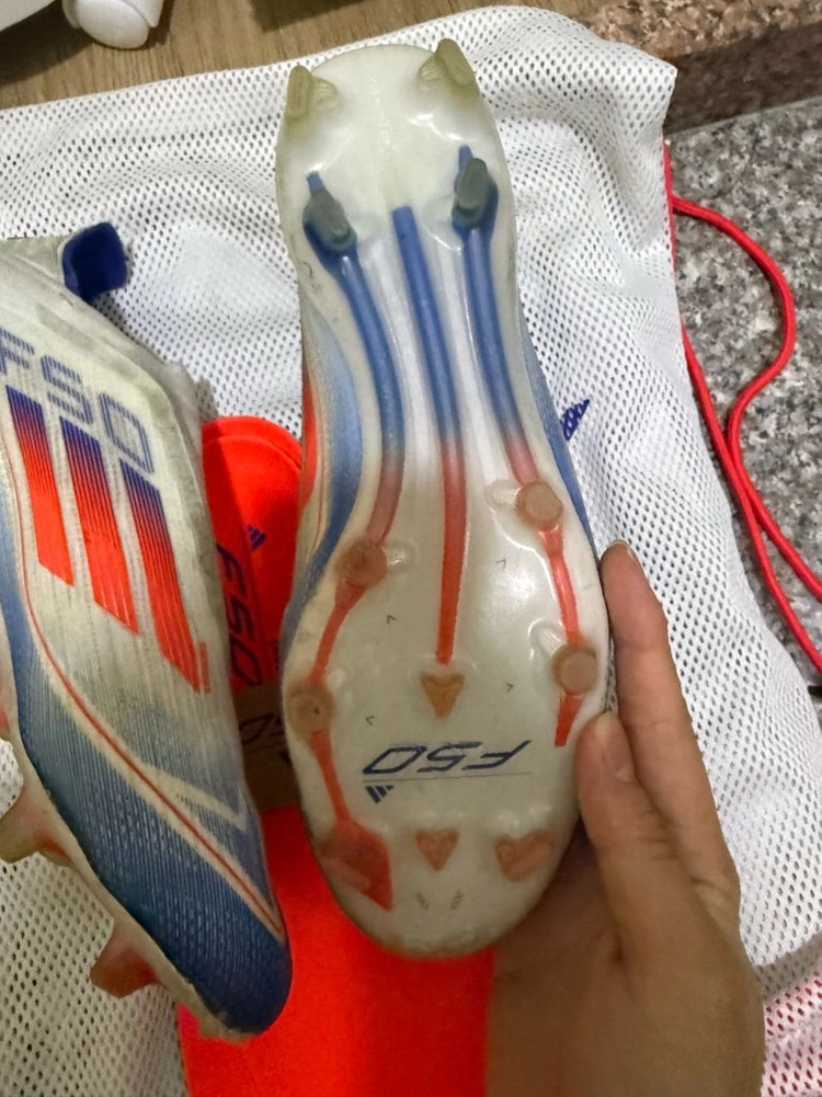 아디다스 F50 축구화 260 화이트/블루/레드 이미지