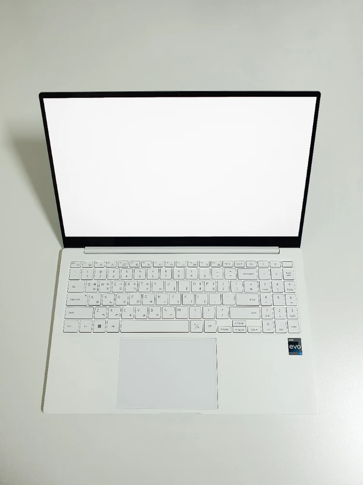 삼성 갤럭시북2 프로 NT950XEE XC72S (삼성 노트북) 이미지