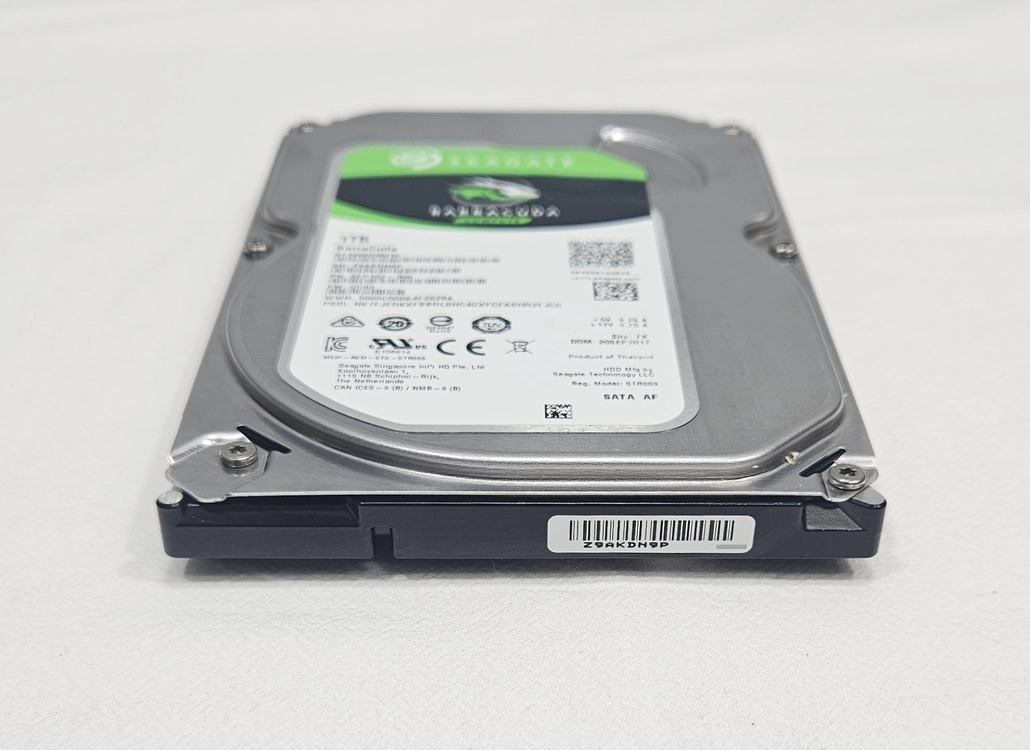 씨게이트(바라쿠다) 1TB 3.5인치 HDD (배드섹터 0% · 상태 양호 + 고급 SATA 케이블 2개 증정) 이미지