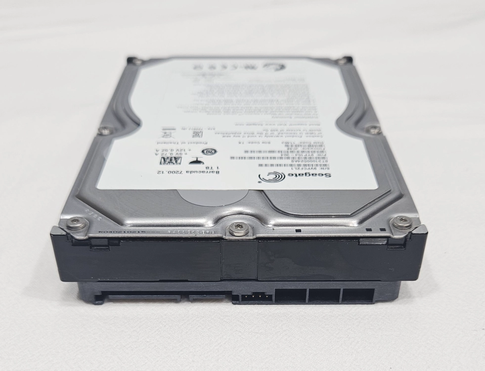 씨게이트(바라쿠다) 1TB 3.5인치 HDD (배드섹터 0% · 상태 양호 + 고급 SATA 케이블 2개 증정) 이미지