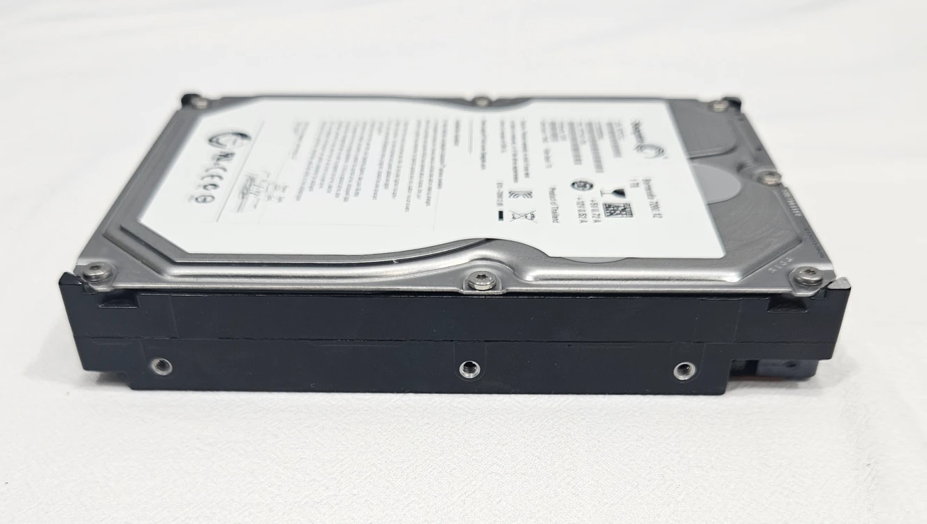 씨게이트(바라쿠다) 1TB 3.5인치 HDD (배드섹터 0% · 상태 양호 + 고급 SATA 케이블 2개 증정) 이미지