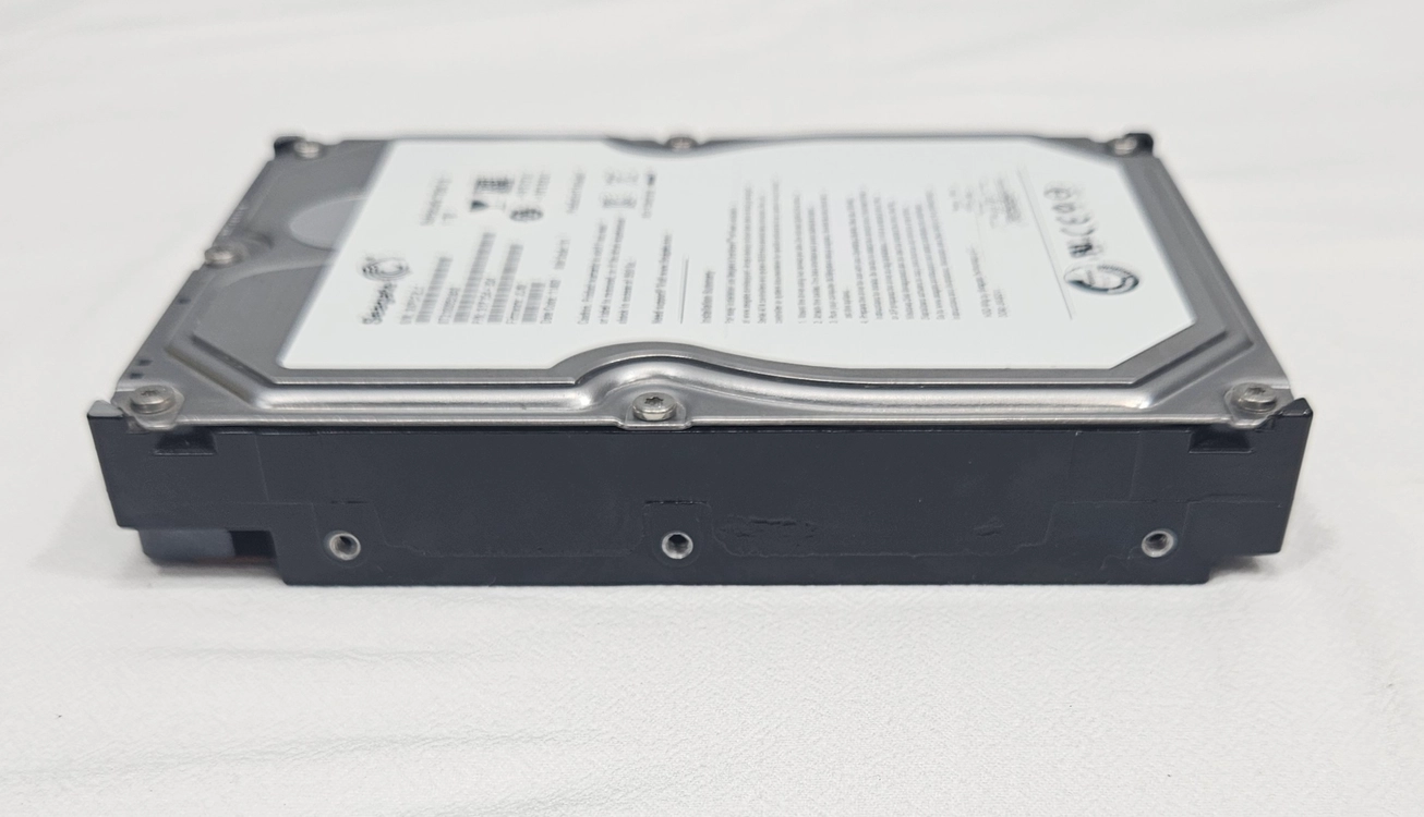 씨게이트(바라쿠다) 1TB 3.5인치 HDD (배드섹터 0% · 상태 양호 + 고급 SATA 케이블 2개 증정) 이미지