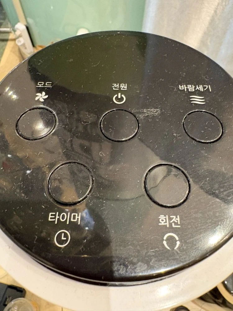 타워형 선풍기 이미지