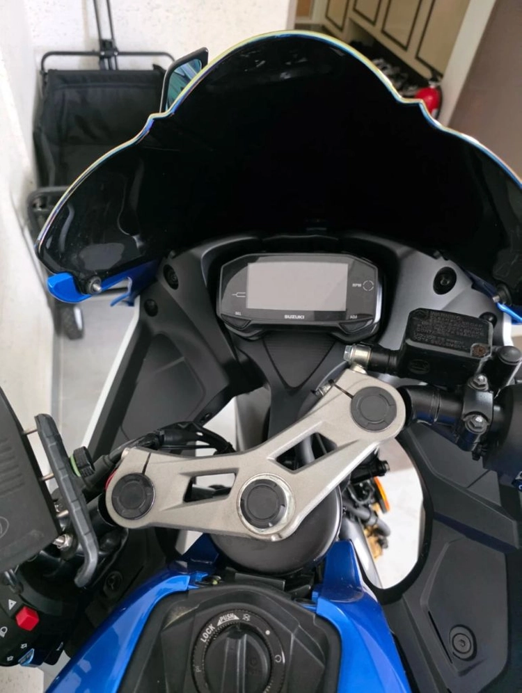 스즈키 GSX-R125 블루/화이트 24년식 이미지