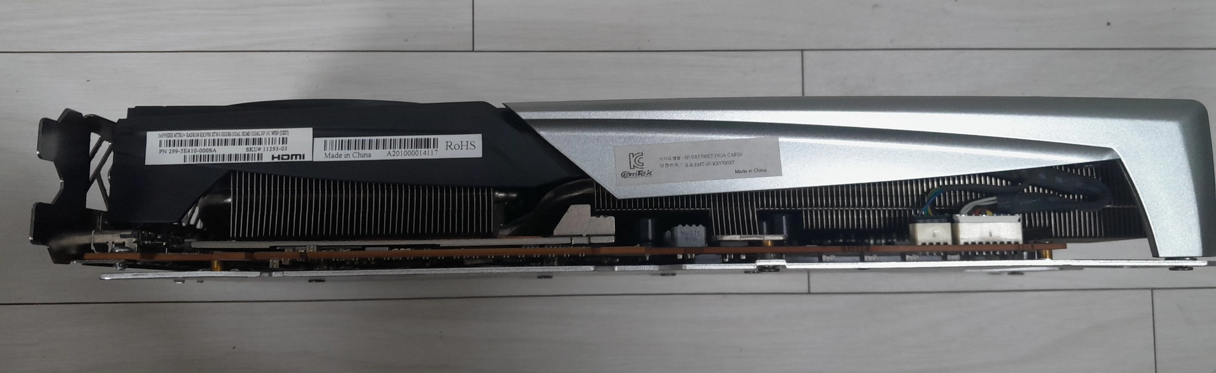 사파이어 Radeon RX 5700 XT GDDR6 Nitro+그래픽카드 판매합니다. 이미지