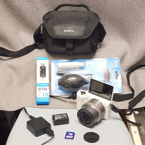 (신동품) 소니 a5000 미러리스 카메라 (단45컷)