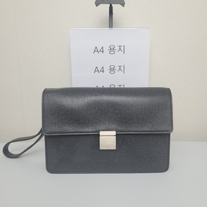 루이비통 M30782 타이가 세컨백 클러치백 (누나명품중고) 이미지