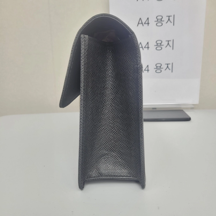 루이비통 M30782 타이가 세컨백 클러치백 (누나명품중고) 이미지