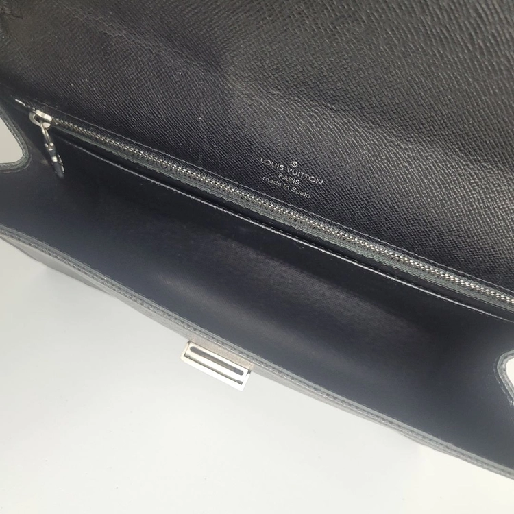 루이비통 M30782 타이가 세컨백 클러치백 (누나명품중고) 이미지