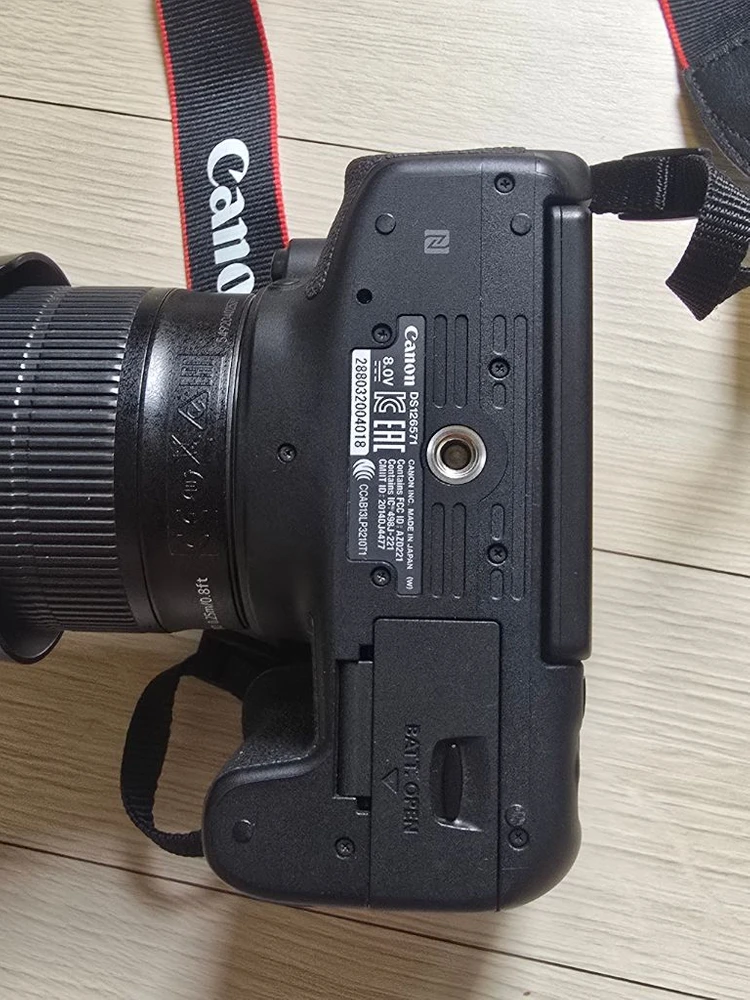 캐논 EOS 750D DSLR 카메라 + 18-55mm 렌즈 이미지
