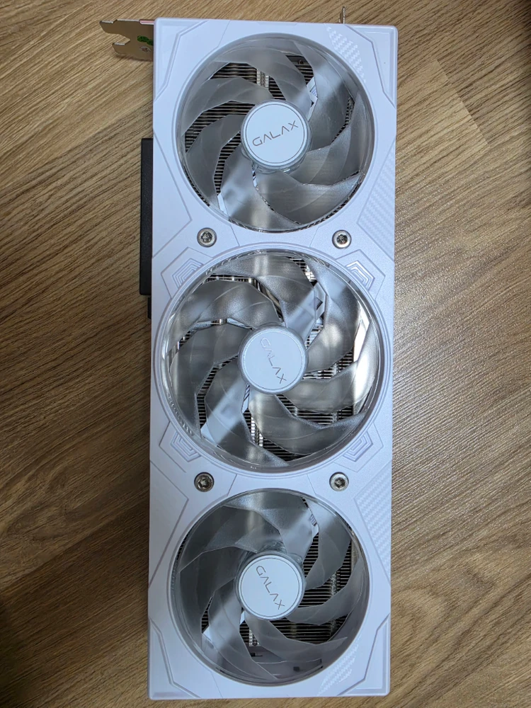 갤럭시 GALAX 지포스 RTX 5080 EX GAMER WHITE OC D7 이미지
