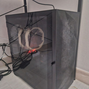 9800x3d 9070xt 램64 게이밍컴퓨터팝니다 이미지