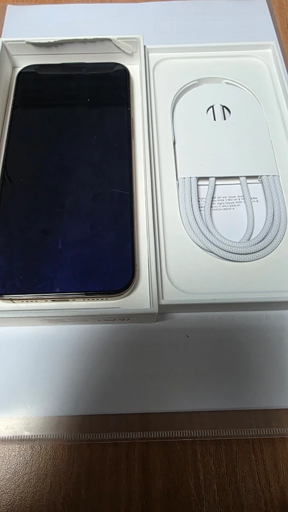 SS급 아이폰 16프로맥스 256G 이미지