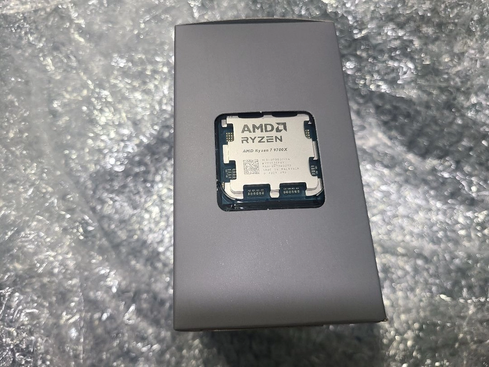 미개봉 amd라이젠 9700x 그랫니치 멀티패정품 싸게 급처 이미지