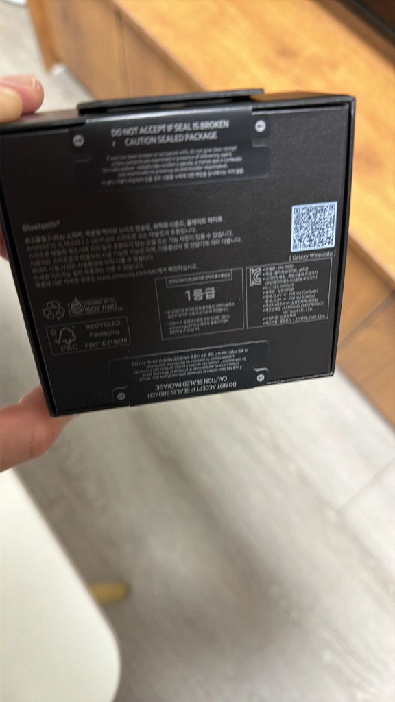 버즈3프로 실버 이미지