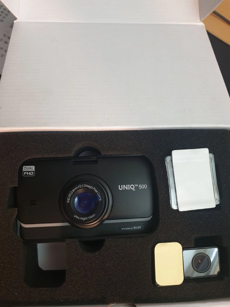 깔끔한 현대TNR UNIQ 500 블랙박스입니다FHD 전방 카메라와 후방 카메라로 2채널 녹화가 가능해요울트라 나이 이미지