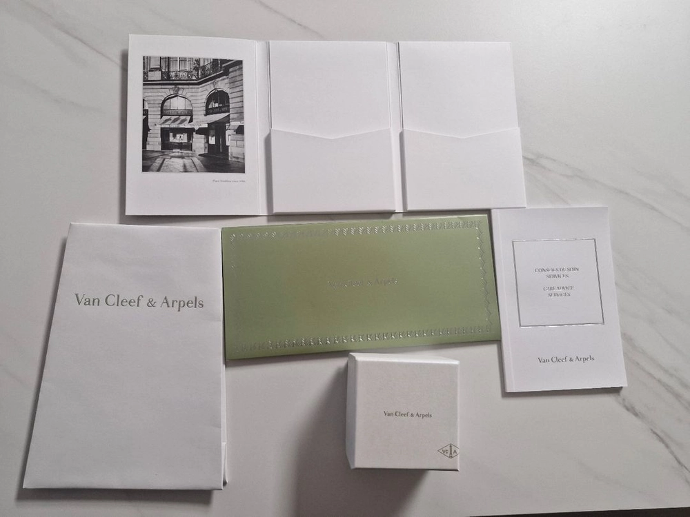 반클리프 목걸이케이스 박스팝니다 (속쿠션분실) 이미지