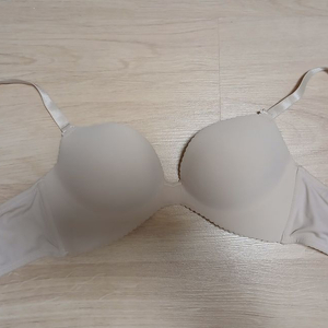 에메필 초모리 브라 65c 이미지