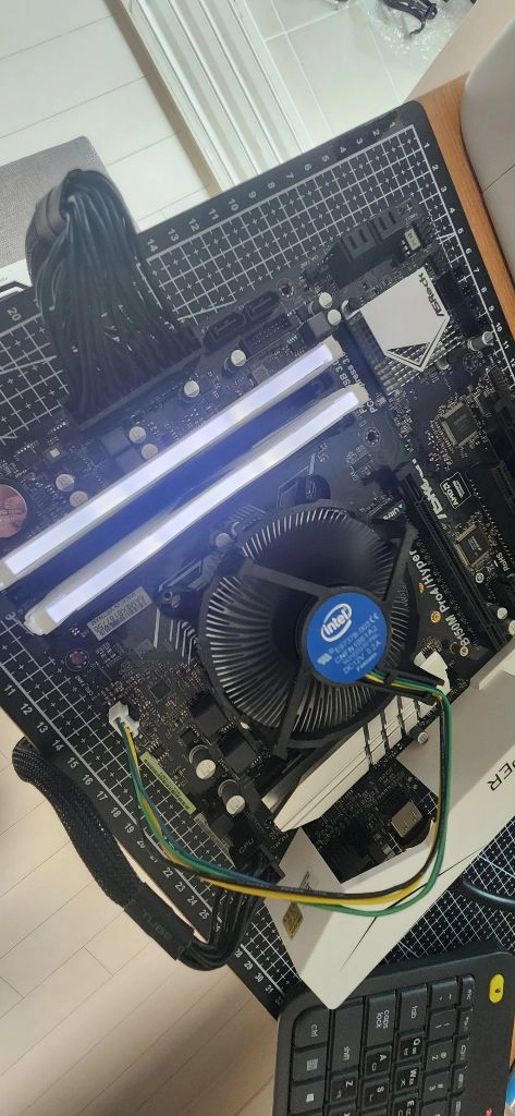 i7-6700K CPU + B150M 메인보드 + DDR4 32GB 메모리 세트 이미지