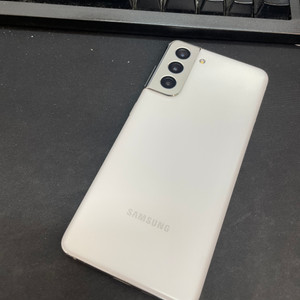 갤럭시S21 화이트 256GB 무잔상 상태좋은 중고18만6천팝니다 이미지