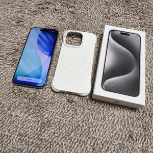 아이폰 15프로 화이트 256GB 판매합니다. 이미지