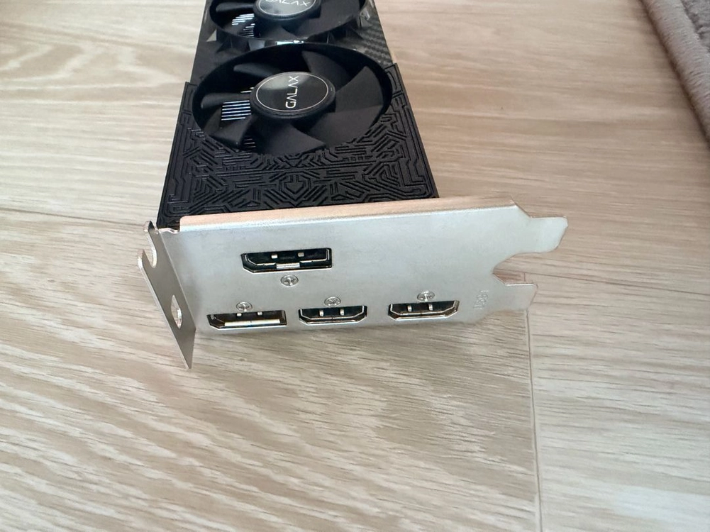 갤럭시 RTX 5060 LP 8GB 그래픽카드 이미지