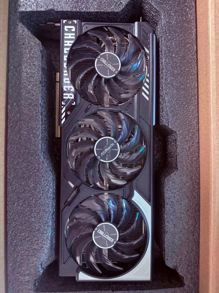 ASRock 라데온 RX 9070 XT 챌린저 16GB 그래픽카드 - 안심되는 중고거래