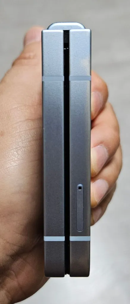 갤럭시 Z플립6 블루 256GB 싸게 팝니다. 이미지