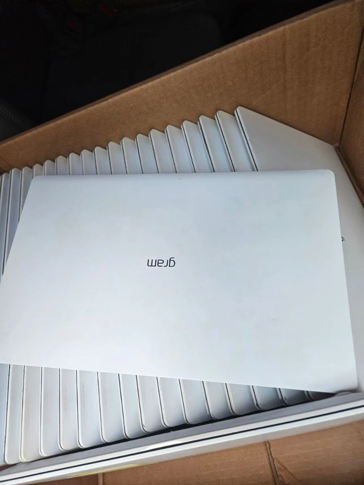 22년제조 LG 그램 노트북 15인치 램8기가 성능이상무 포맷완료 윈도우탑재수량판매(내용필독 - 안심되는 중고거래