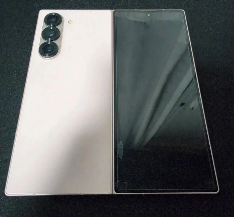 갤럭시 폴드6 핑크 256gb - 안심되는 중고거래