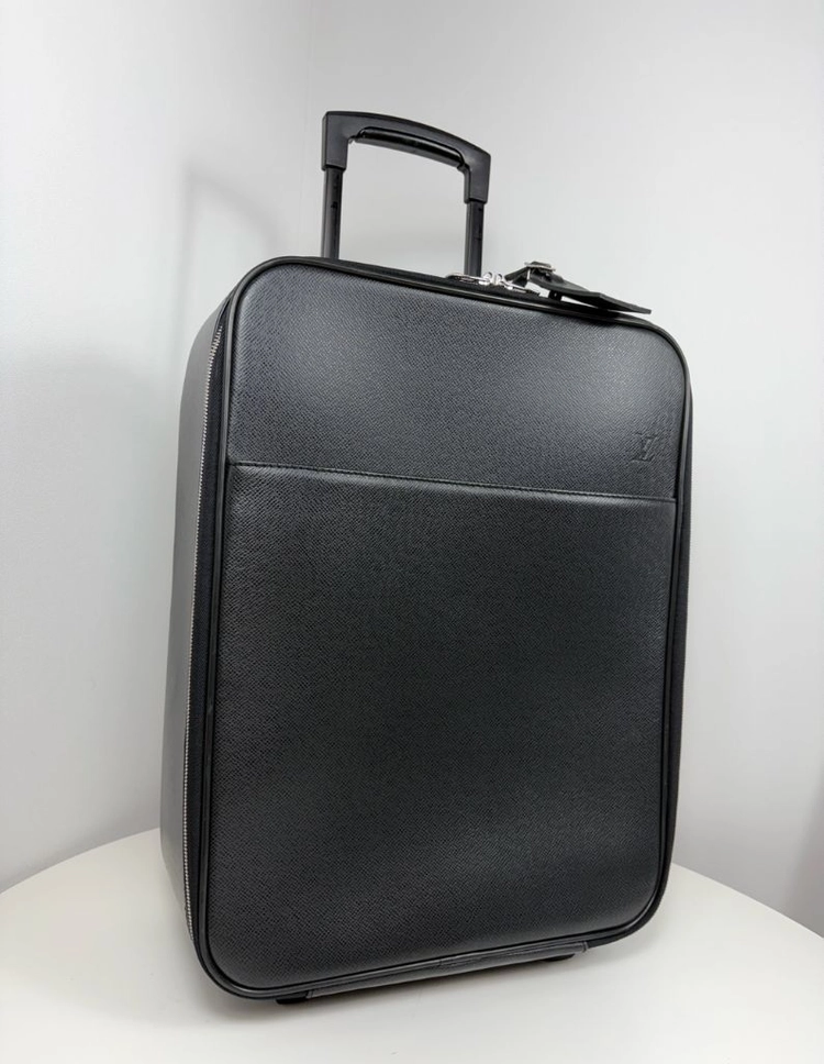 루이비통 M23302 타이가 페가세45 캐리어 이미지