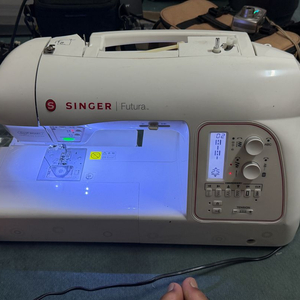 자수미싱기 singer futura xl 580 이미지