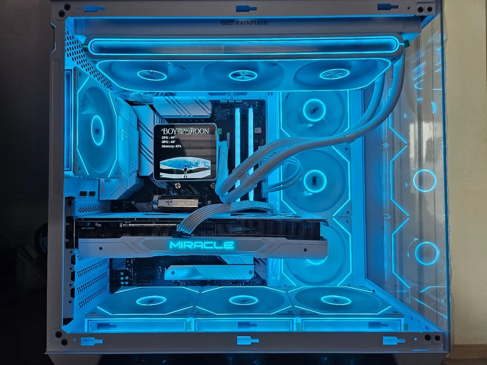 5700X3D RTX 4070 SUPER 화이트 PC - 안심되는 중고거래