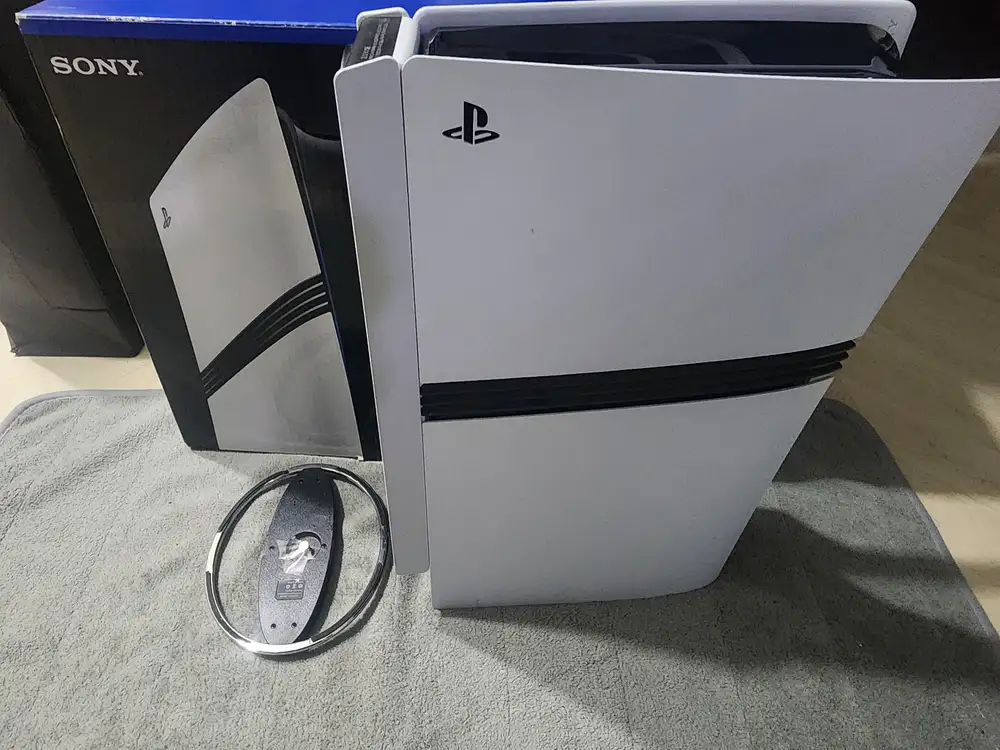 ps5 플스5 프로7022+디스크드라이브 팝니다. - 안심되는 중고거래
