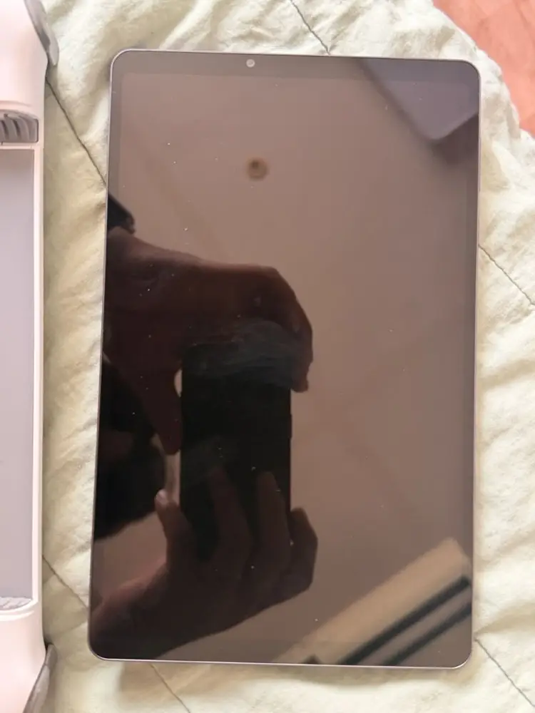 y700 1세대 풀박스+ 게임패드 이미지