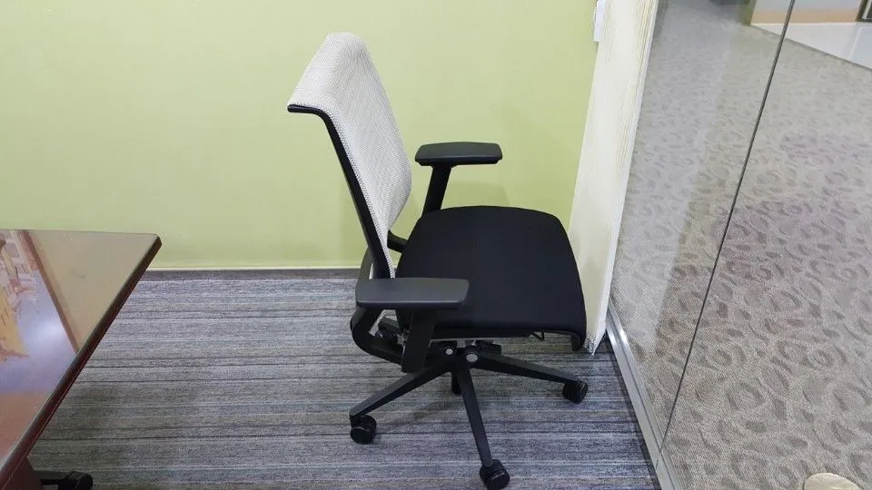 수입명품. STEELCASE THINK(스틸케이스 씽크)체어 이미지