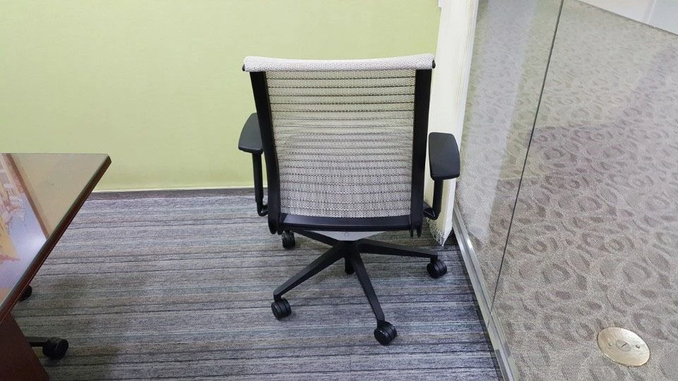 수입명품. STEELCASE THINK(스틸케이스 씽크)체어 이미지