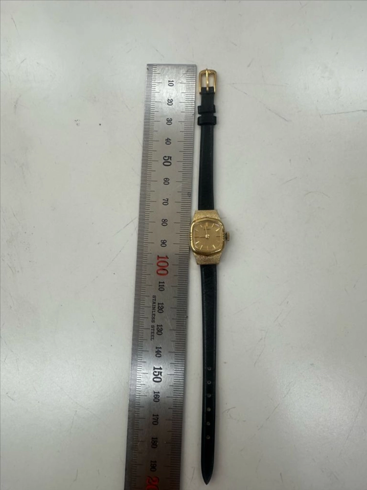 세이코 빈티지 수동 수동시계 세이코11A 17석 골드 텍스처 케이스 여성용 가죽시계 팝니다 100% 정품 이미지
