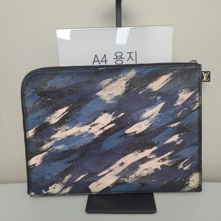 루이비통 M61751 카모플라주 포쉐트 주르 한정판 클러치백 (누나명품중고) 이미지