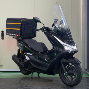 혼다 pcx125 25년식 짧은키로수 배달셋팅 저렴하게 판매합니다 이미지